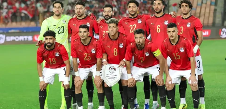 Equipo de Egipto posando antes del partido