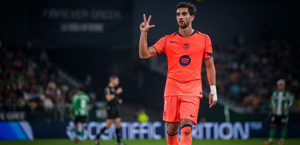 Jugador de Barcelona en acción durante el partido