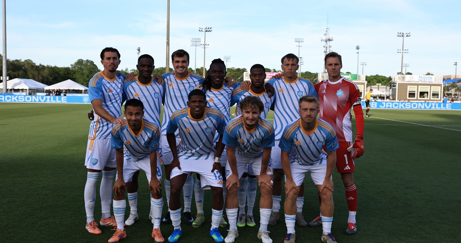 Equipo de Sporting JAX antes del partido