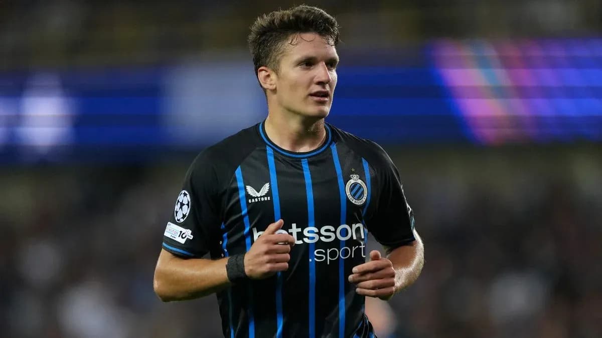 Jugador de Club Brugge durante partido en Champions League