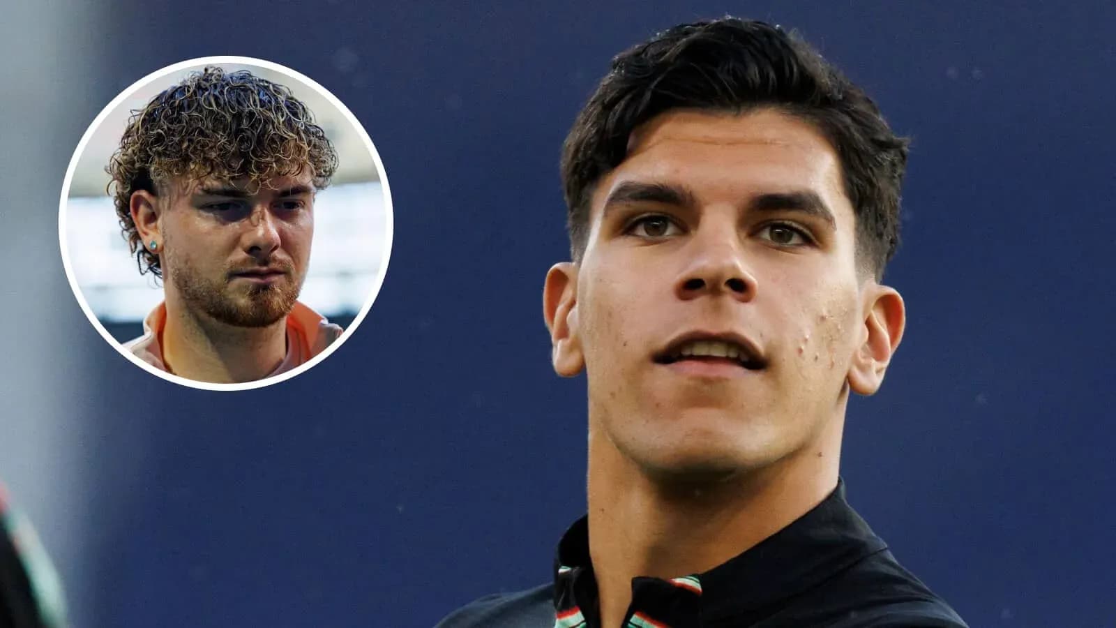 Dos jugadores de fútbol posando para la cámara