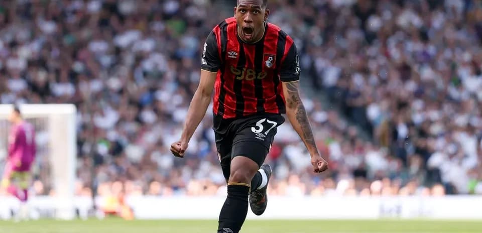 Jugador de Bournemouth celebrando un gol
