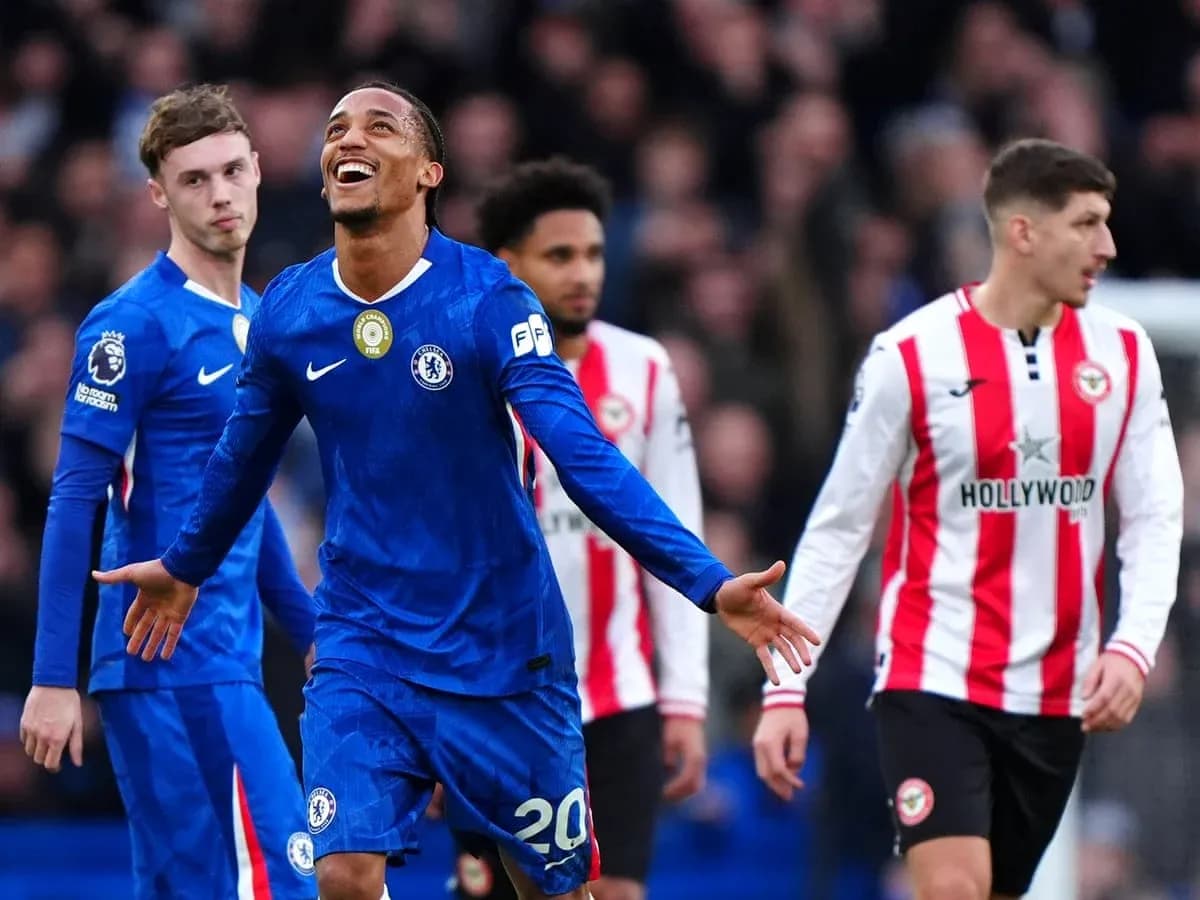 Jugador de Chelsea celebrando un gol contra Brentford