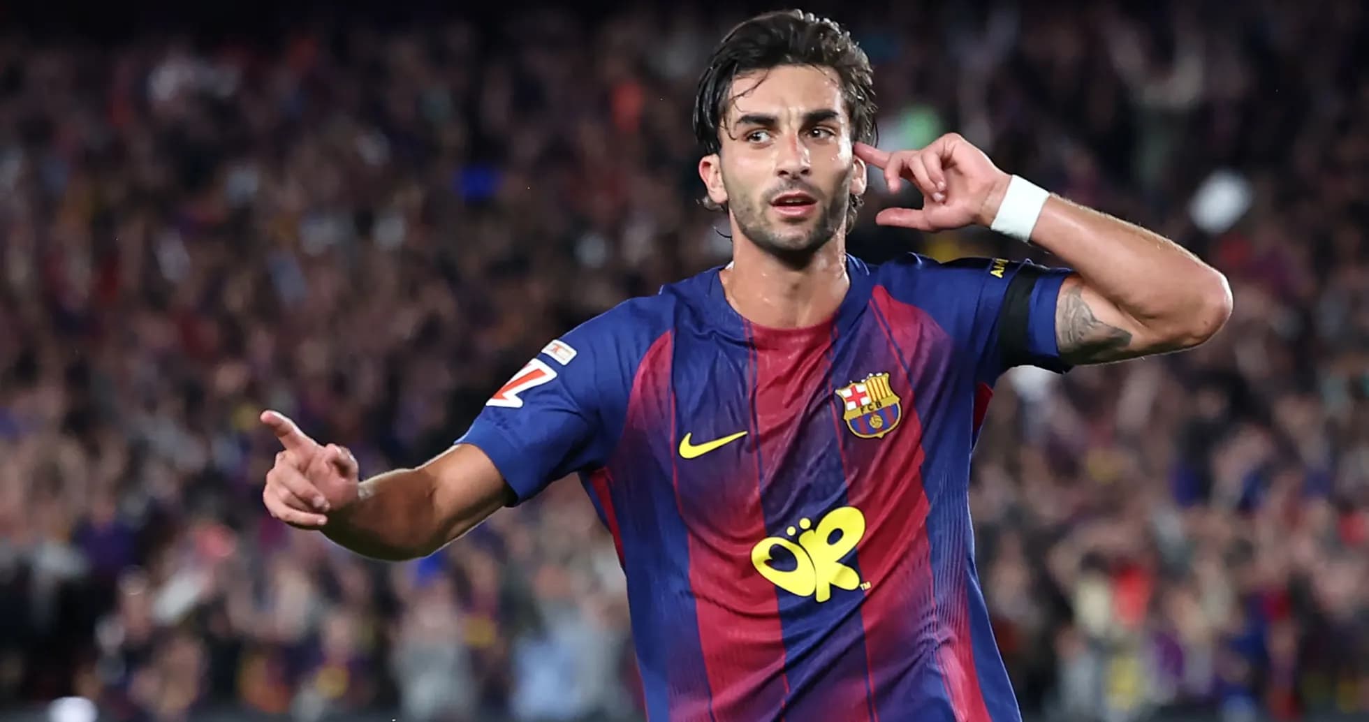Jugador de Barcelona celebrando un gol en el estadio