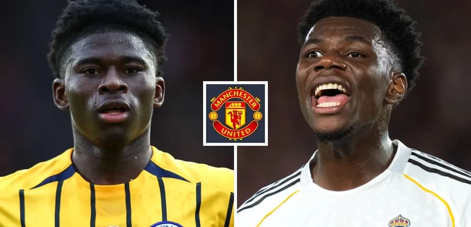 Dos jugadores de fútbol en acción con logotipo de Manchester United