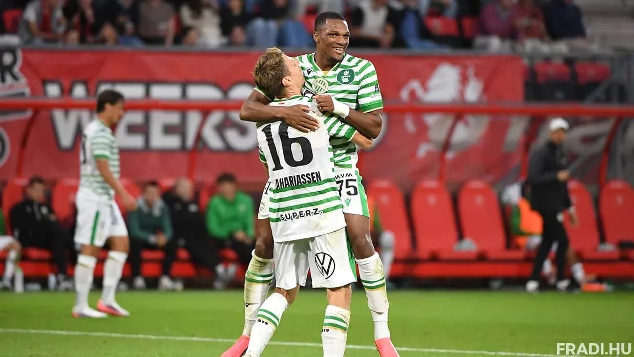 Jugadores de Ferencvarosi celebrando un gol