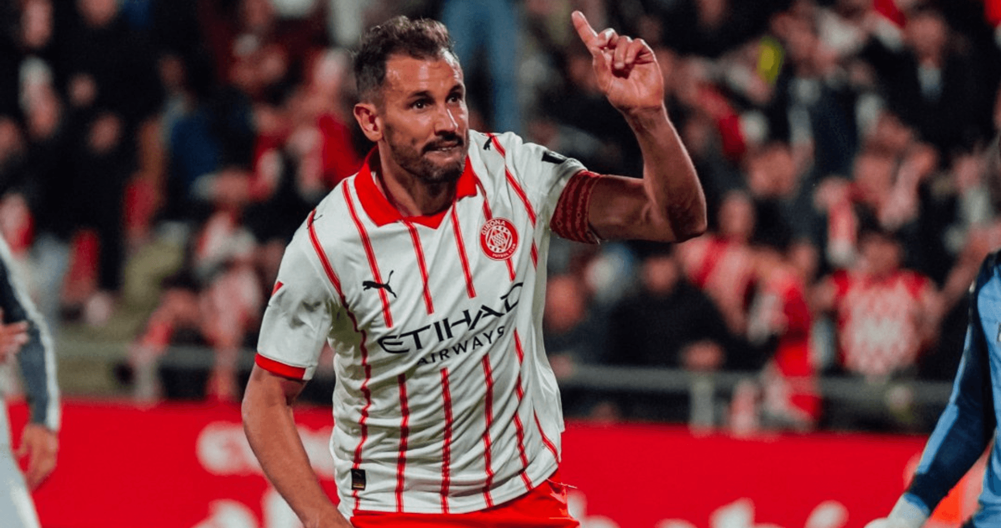 Jugador de Girona celebra un gol