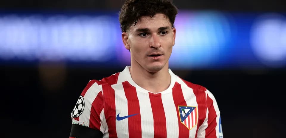 Jugador del Atlético de Madrid en el campo