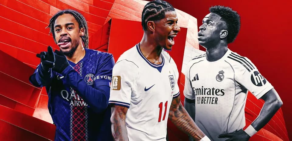 Tres jugadores de fútbol en fondo rojo