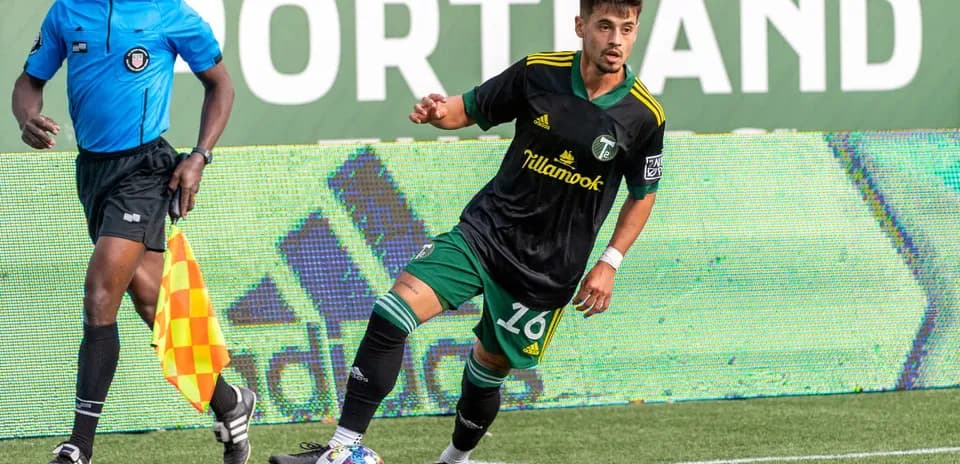 Jugador de Portland Timbers II en acción
