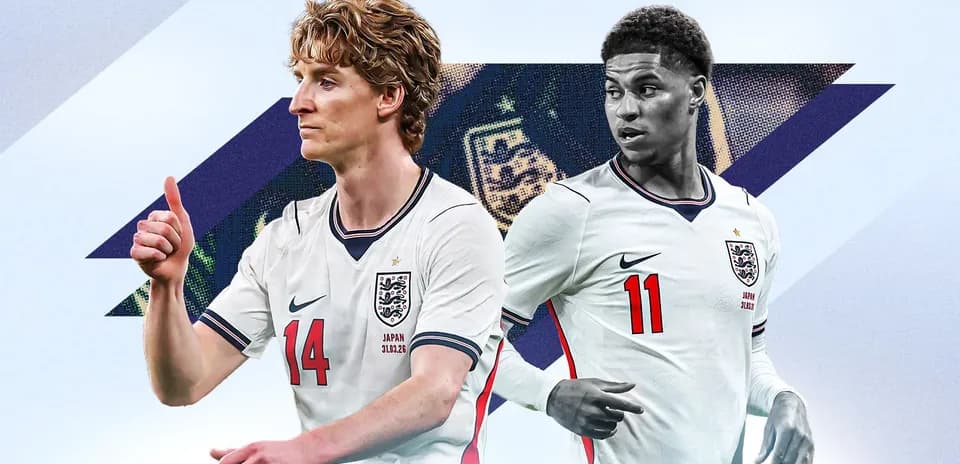 Dos jugadores de Inglaterra con camisetas de la selección