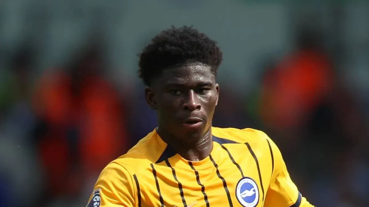Jugador de Brighton corriendo durante un partido