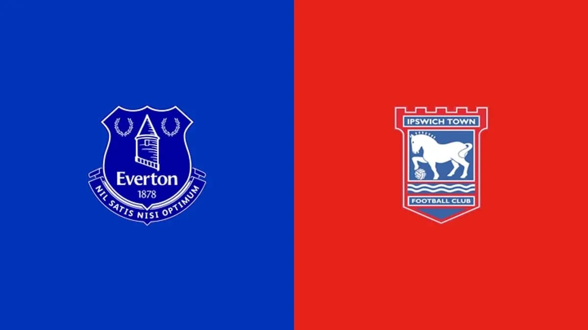 Logos de Everton e Ipswich Town en fondo de colores