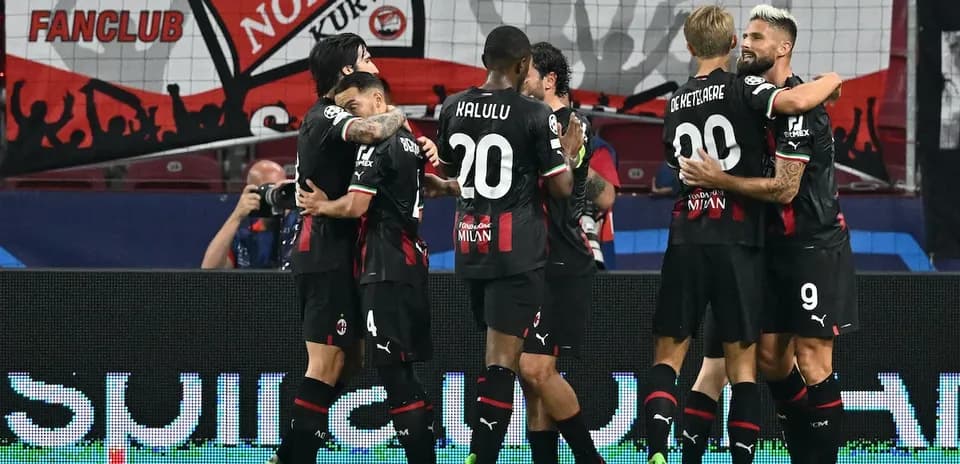 Jugadores del AC Milan celebrando un gol