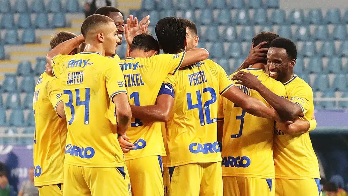 Jugadores de Maccabi Tel Aviv celebrando un gol