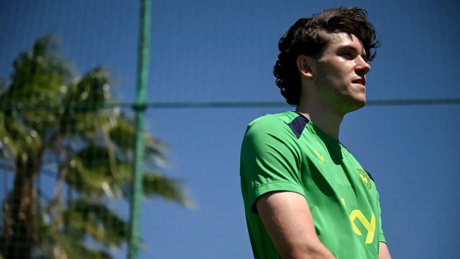 Jugador en sesión de entrenamiento bajo el sol