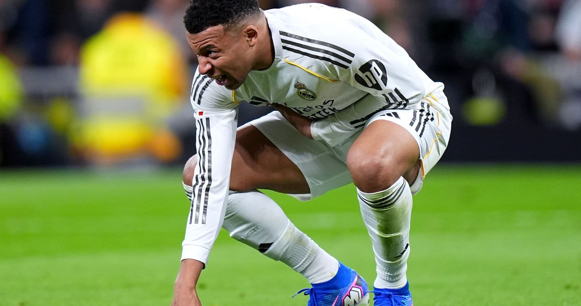 Jugador de Real Madrid en acción durante el partido
