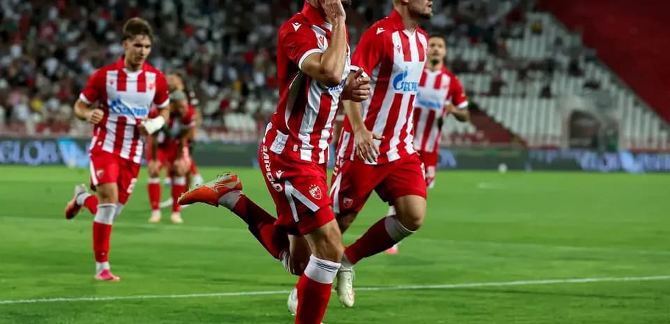 Celebración de un jugador de FK Crvena Zvezda