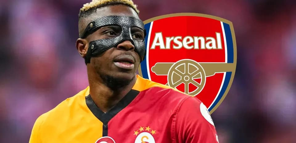 Jugador con máscara en camiseta de Galatasaray