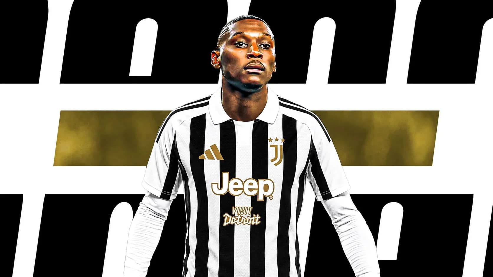 Jugador de Juventus posando con camiseta del equipo