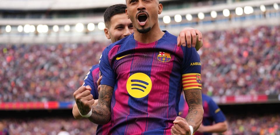 Jugadores de Barcelona celebrando un gol
