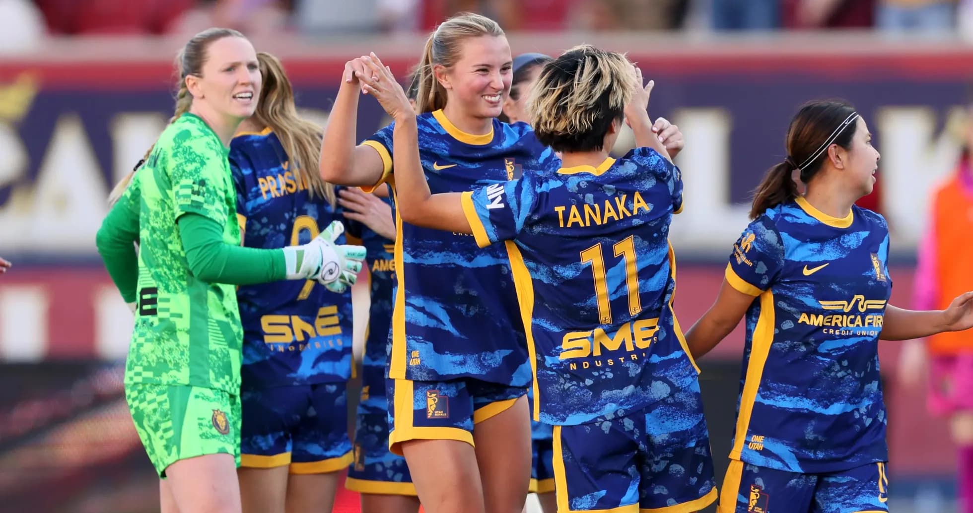 Jugadoras de San Diego Wave celebrando un gol