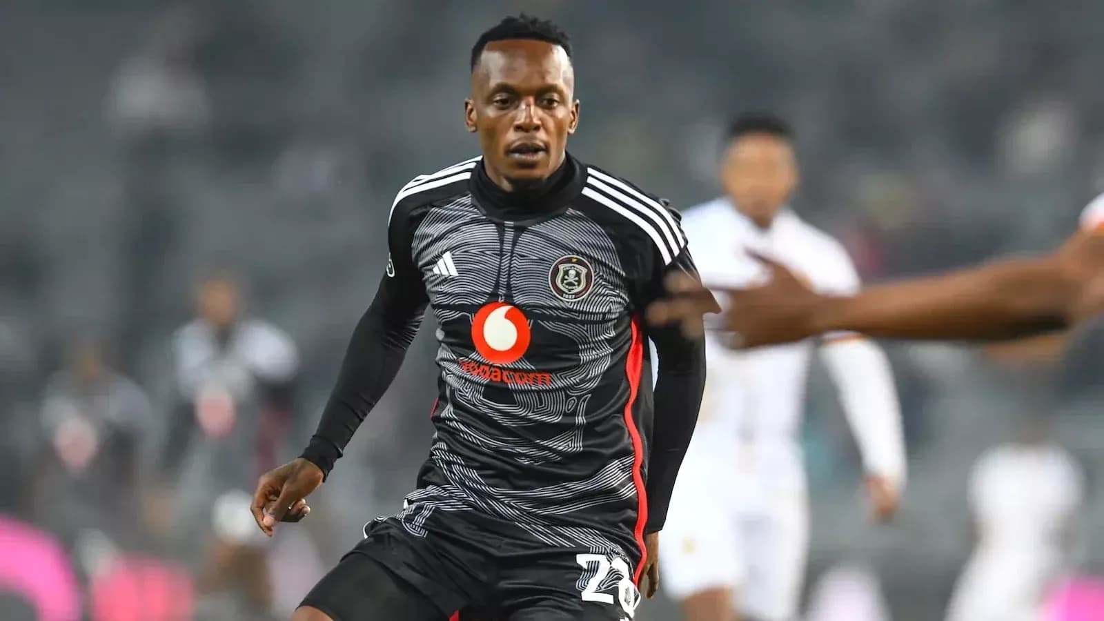 Jugador de Orlando Pirates corriendo durante un partido