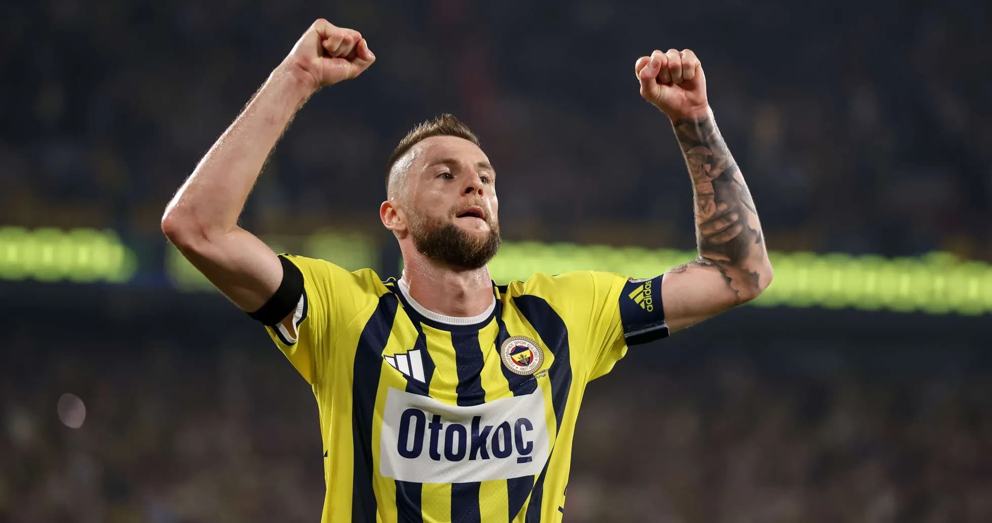 Jugador de Fenerbahçe celebrando un gol