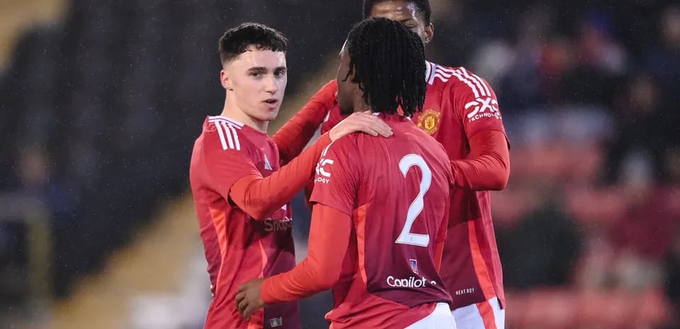 Jugadores de Manchester United celebrando un gol