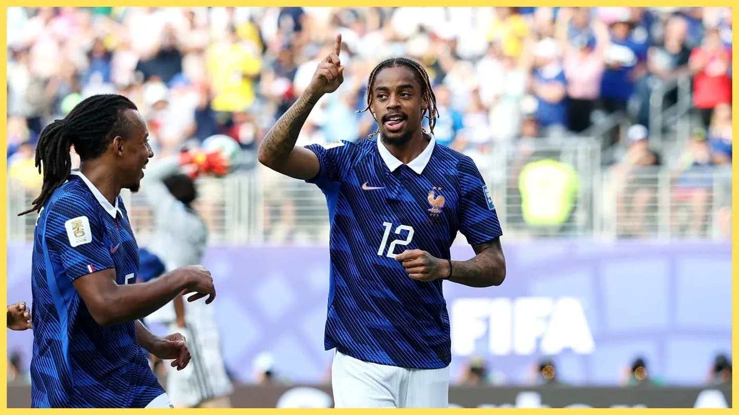 Jugadores de Francia celebrando un gol en partido