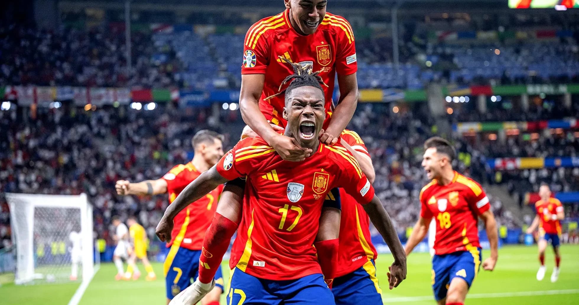 Celebración de jugadores de España tras un gol
