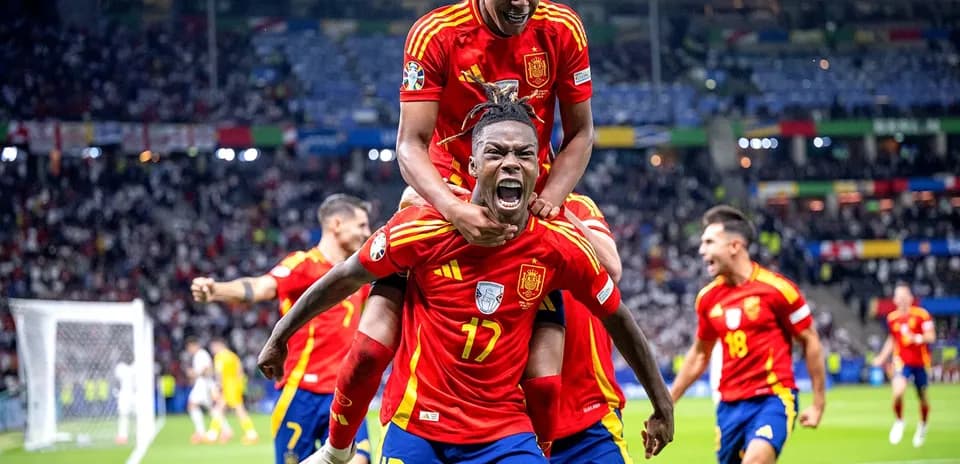 Celebración de jugadores de España tras un gol