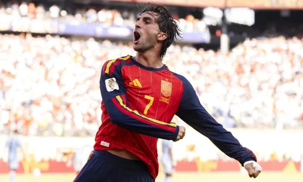 Jugador de España celebrando un gol en partido
