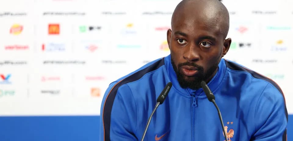 Jugador hablando en conferencia de prensa