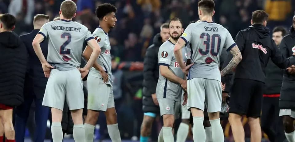 Jugadores de Red Bull Salzburg tras el partido