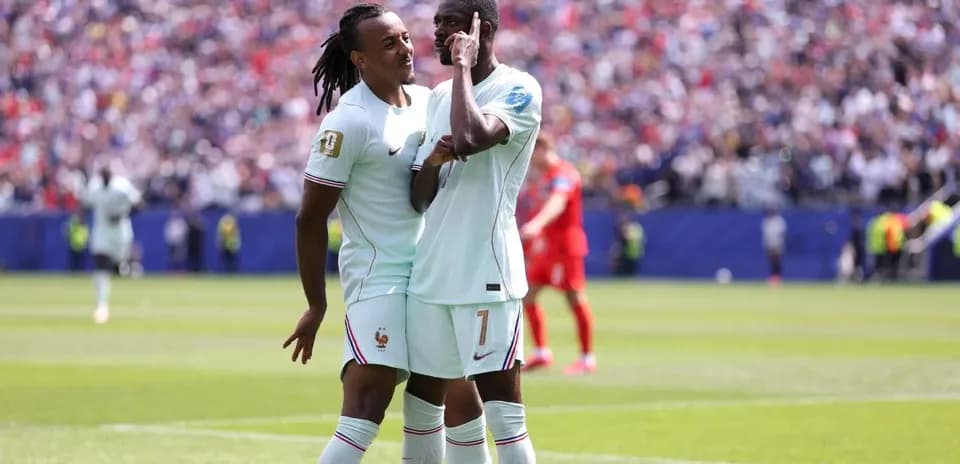 Jugadores de Francia celebrando un gol en el partido