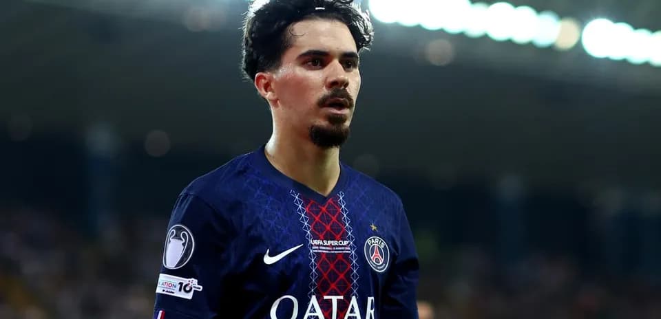 Jugador de PSG en acción durante un partido
