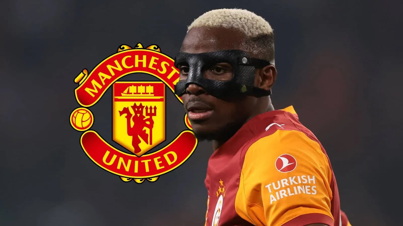 Jugador con máscara en uniforme de Galatasaray