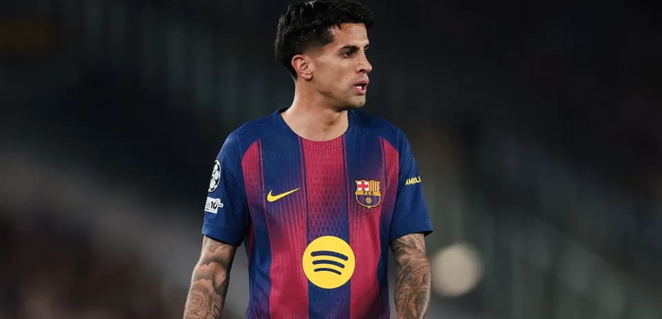 Jugador del FC Barcelona en el campo durante partido
