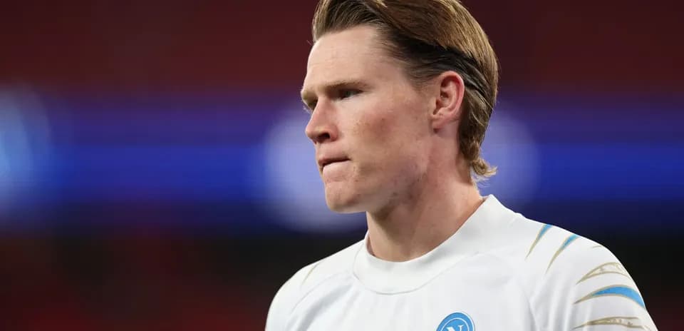 Jugador de Napoli en el calentamiento previo al partido