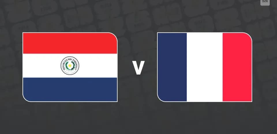 Banderas de Paraguay y Francia en partido