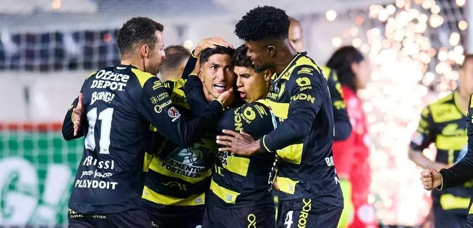 Celebración de jugadores de Santos Laguna