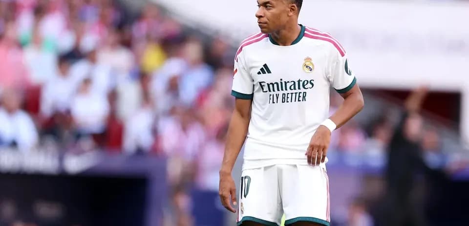 Jugador de Real Madrid en el campo durante el partido