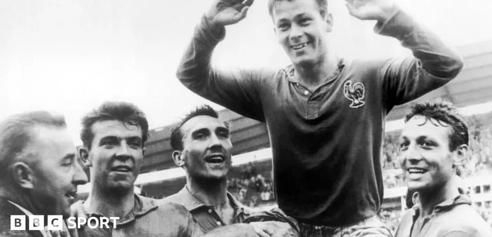 Jugadores franceses celebrando un triunfo histórico