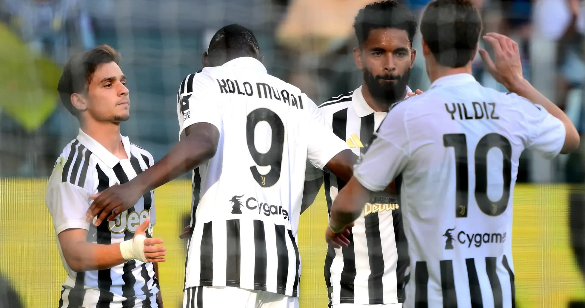 Jugadores de la Juventus celebrando un gol juntos