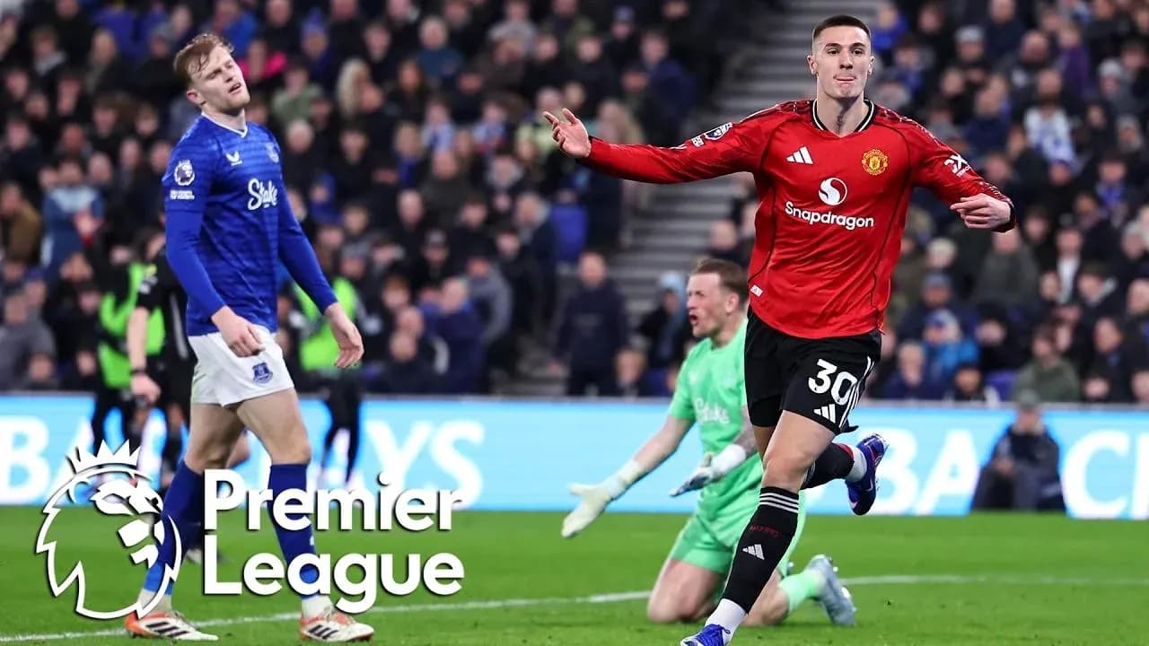 Jugador de Manchester United celebra un gol