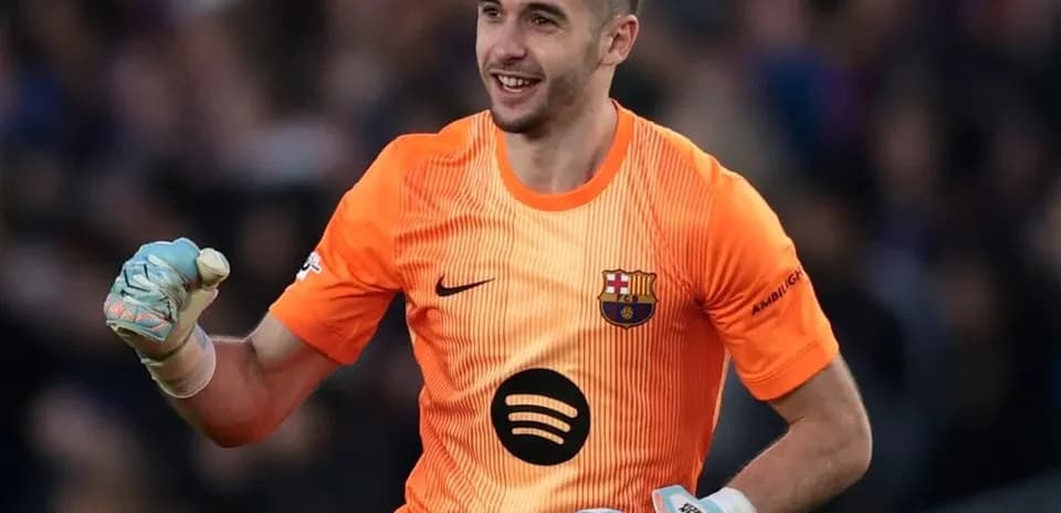Portero de Barcelona celebrando una jugada exitosa