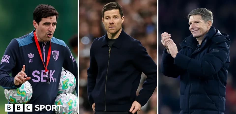 Entrenadores de fútbol en diferentes escenarios deportivos