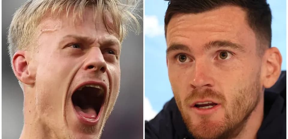 Dos jugadores, uno gritando y otro en conferencia