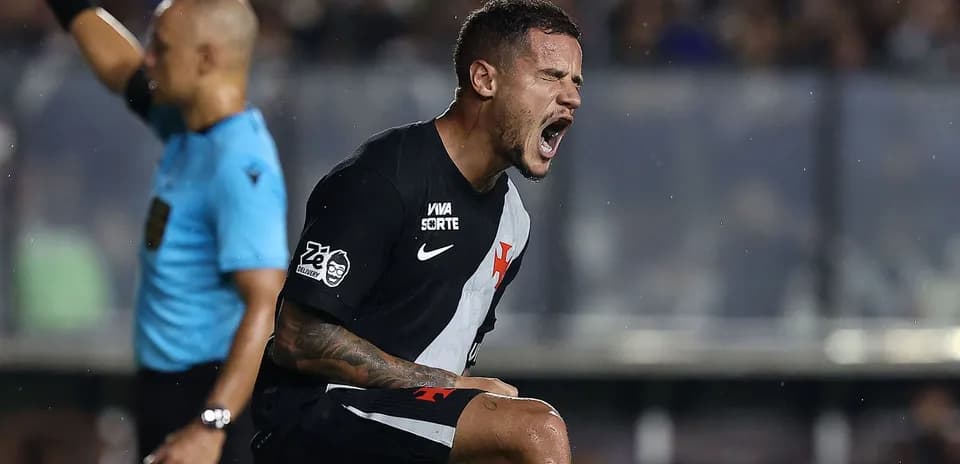 Jugador celebrando tras anotar un gol en partido